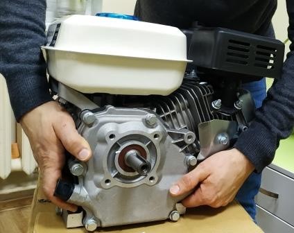 Двигатель GX 200 ( вал под шпонку 20 мм )- 6,5 л.с.